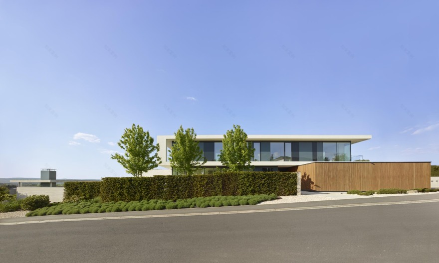 弗兰肯别墅的简约美学与精致景观-2