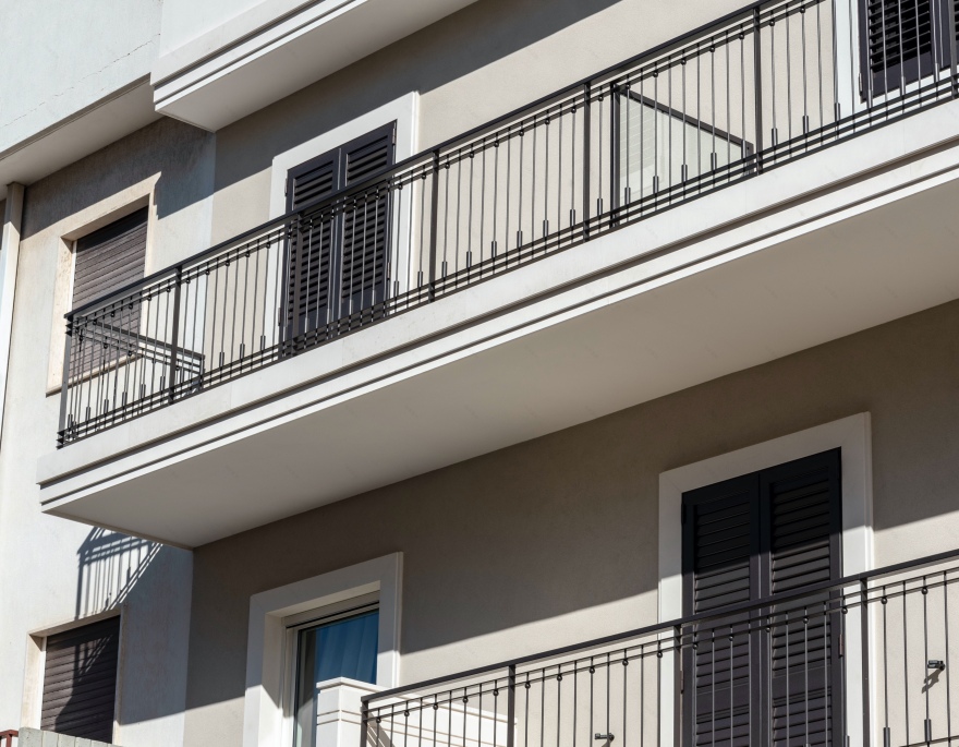 重焕新生的意大利公寓建筑-0