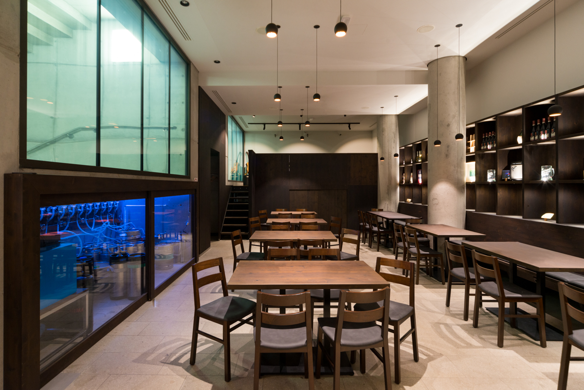 威尼斯历史建筑翻新 | 钢与混凝土的新生-12