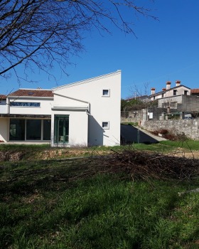 乡村生态建筑 | 融合传统与环保的意大利 Casa L+R