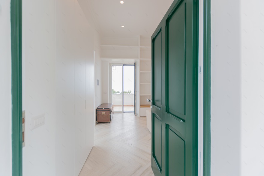 简约暖调的海湾美景丨意大利-38