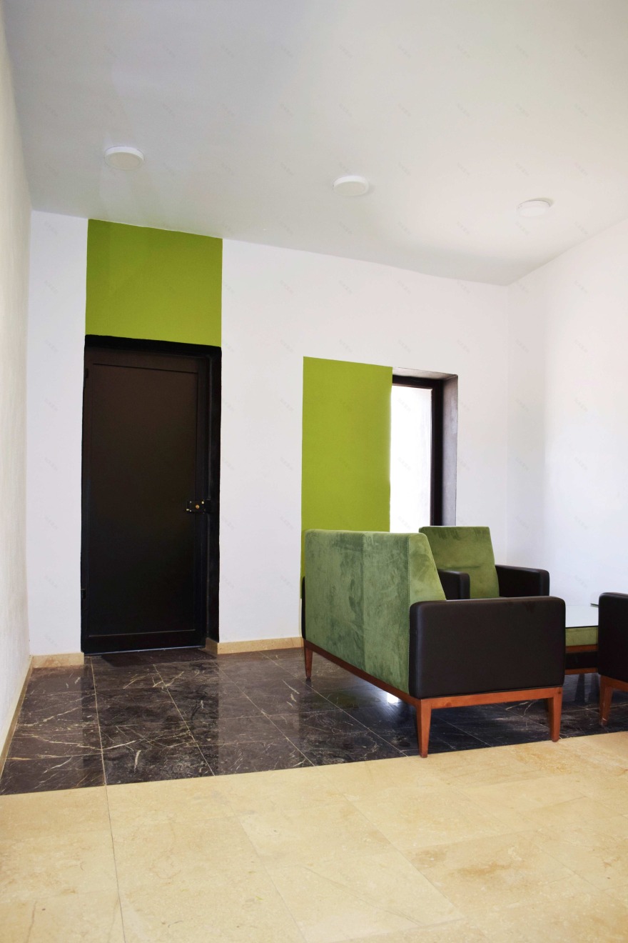 荒地中的绿洲·伊朗 Tehran 汽车交易办公室-7