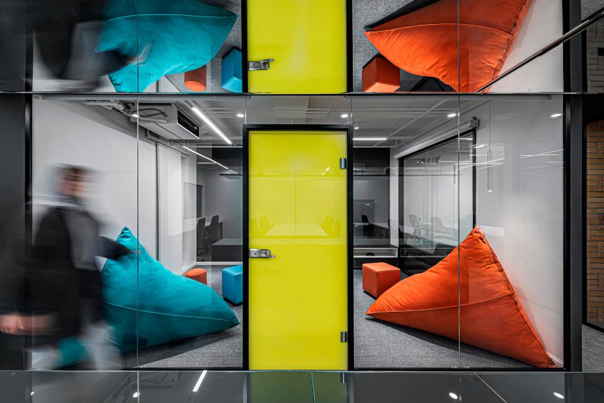 社交网络服务办公室-2