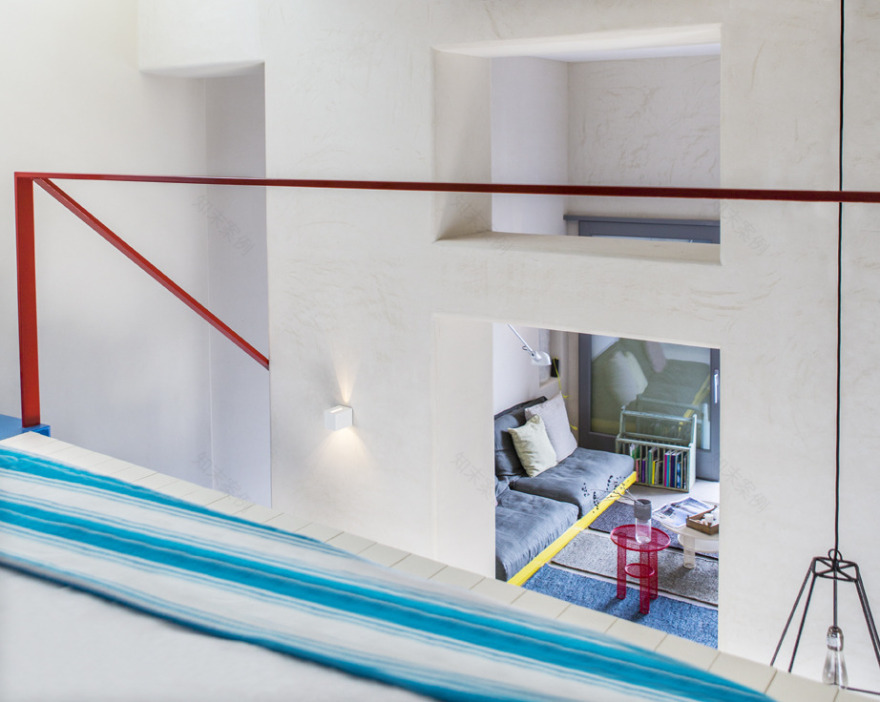 地中海风情的三层别墅设计-17