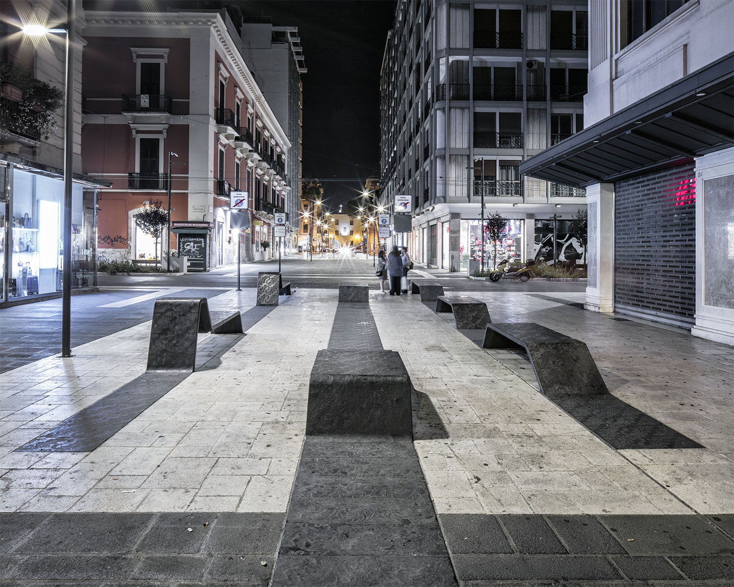 巴里市 Via Sparano 街道重生 | 城市公共空间与商业文化的完美融合-19