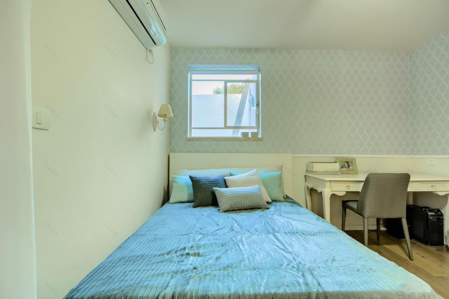 融合户外与室内的三层别墅设计-18