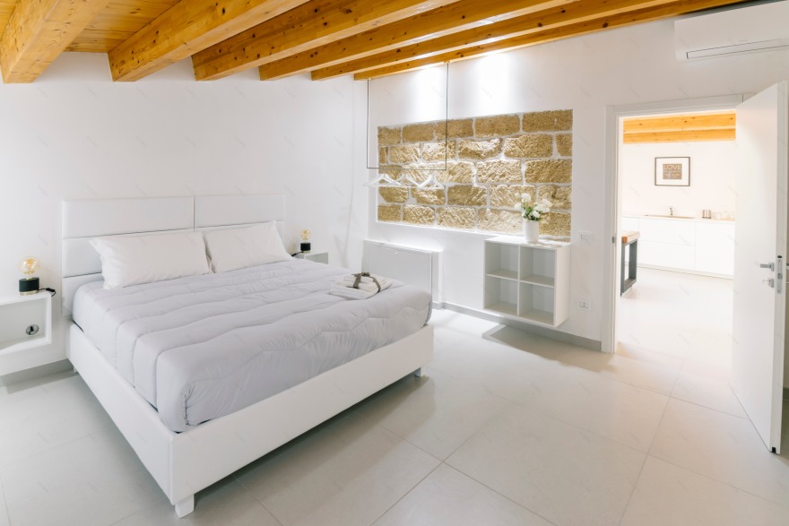 历史与现代交融的“第十三受害者广场”建筑改造-12