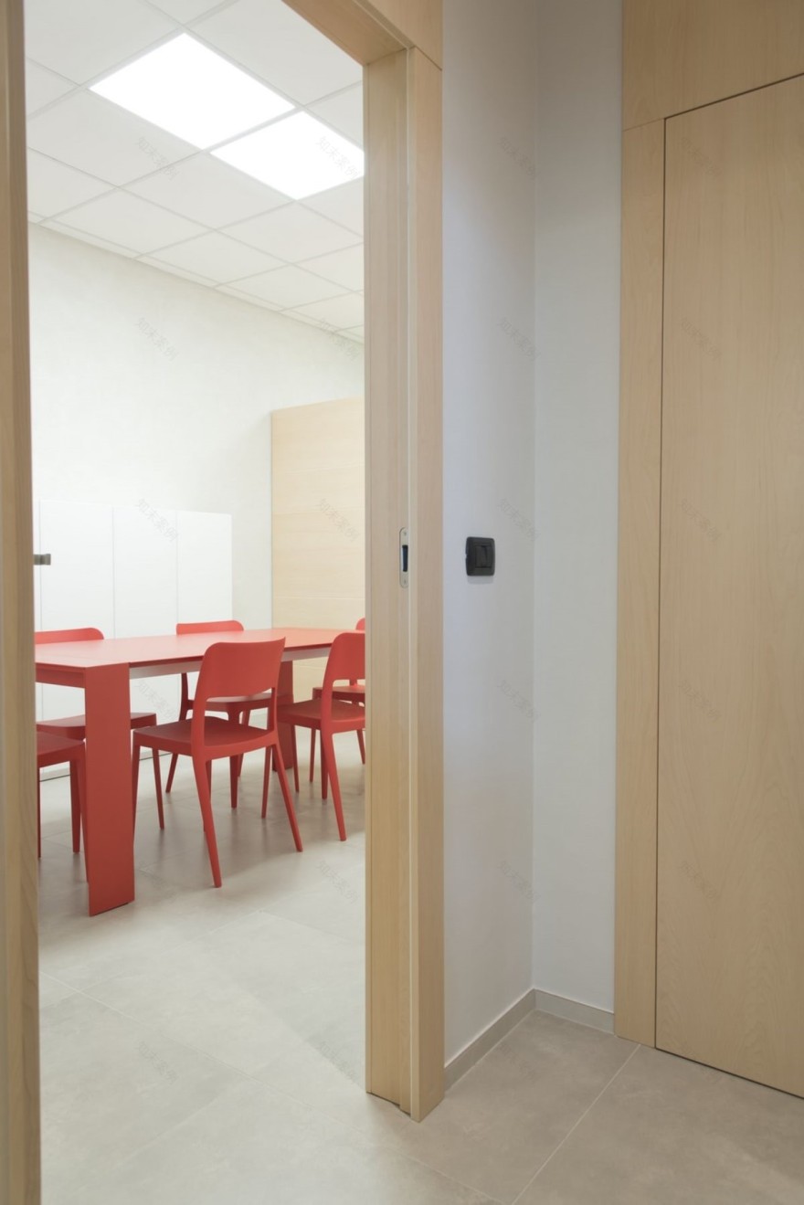 优化生产布局,打造高效办公环境-8