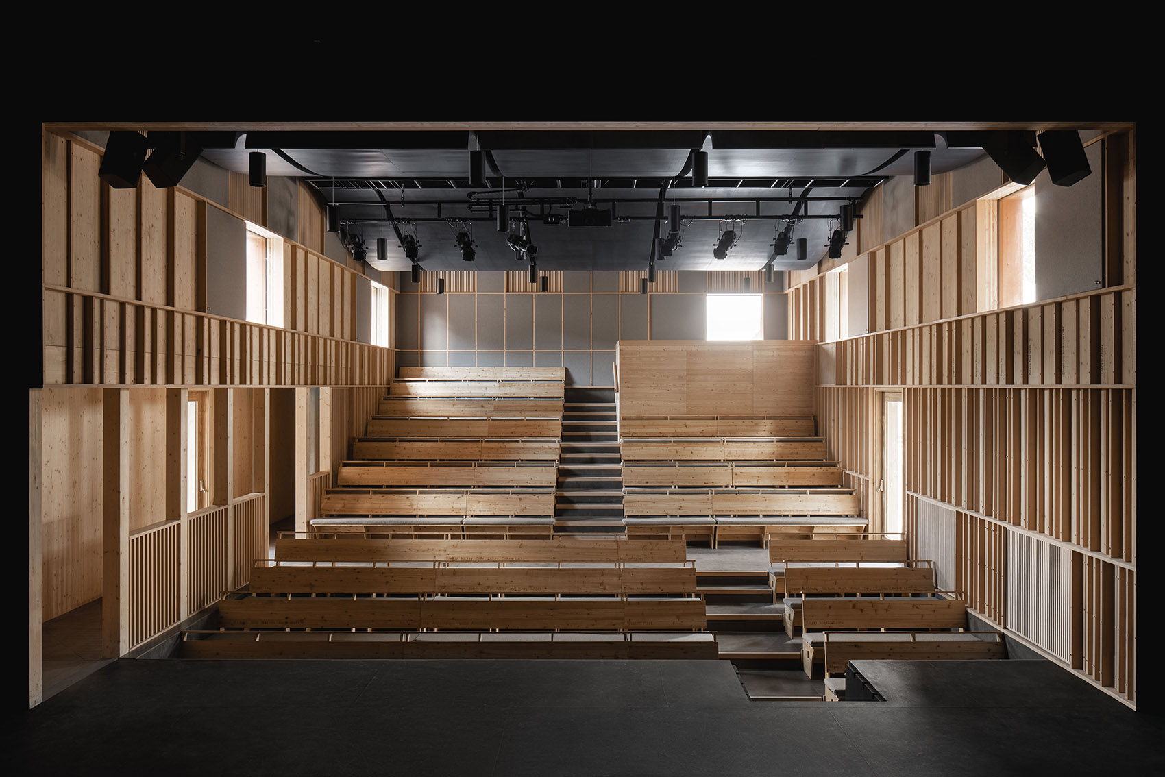 David Brownlow剧场，英国/校园生活的舞台-132