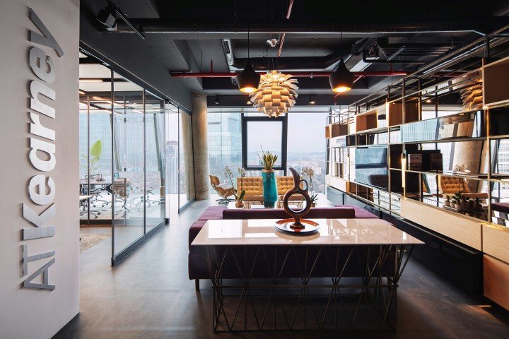 伊斯坦布尔 AT Kearney 办公室的灵动创意空间-26