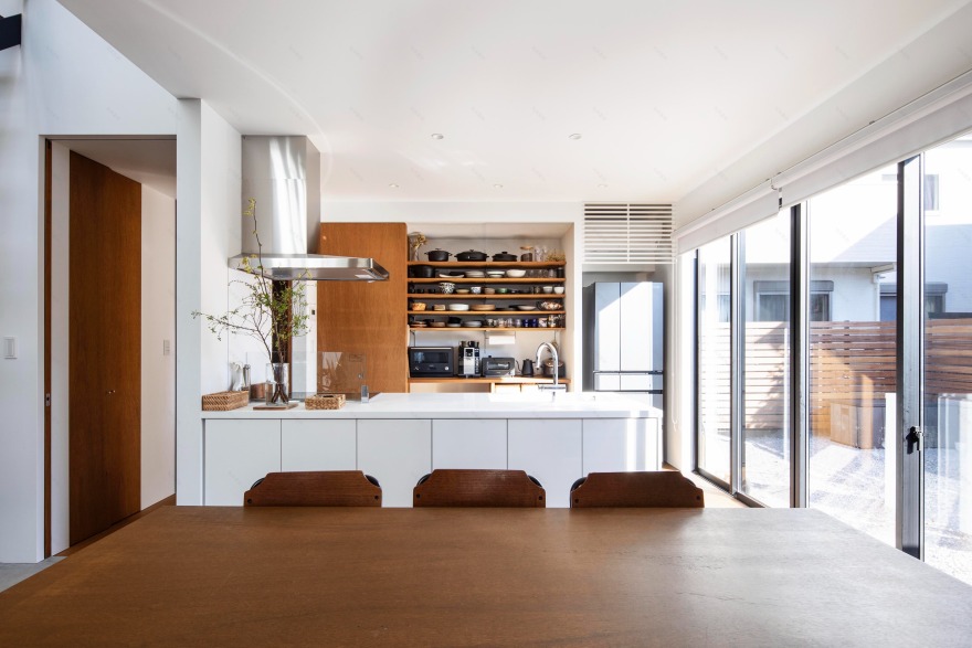 封闭外壳内的宽敞空间 别墅建筑 HouseI丨日本神奈川丨N.A.O. Naoki Kato-18