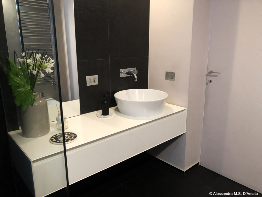 黑白极简,绿意盎然——意大利私人住宅设计-17