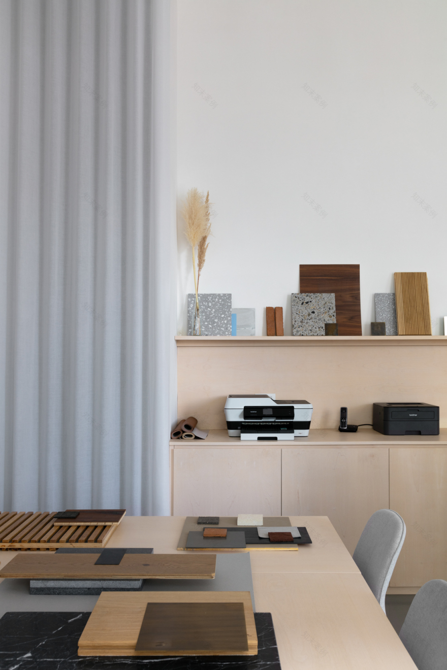 明亮开放的现代办公空间丨意大利那不勒斯丨FADD 建筑师工作室-4