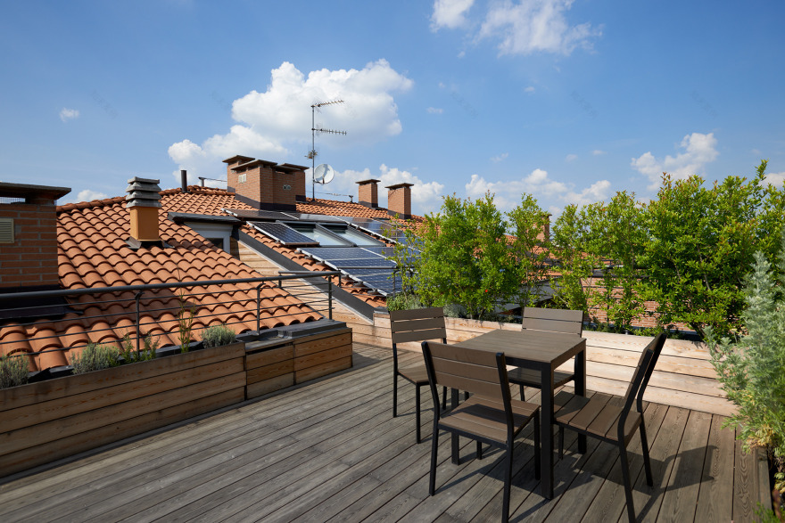 意式公寓顶层翻新,自然光与人工光交融打造温馨生活空间-14