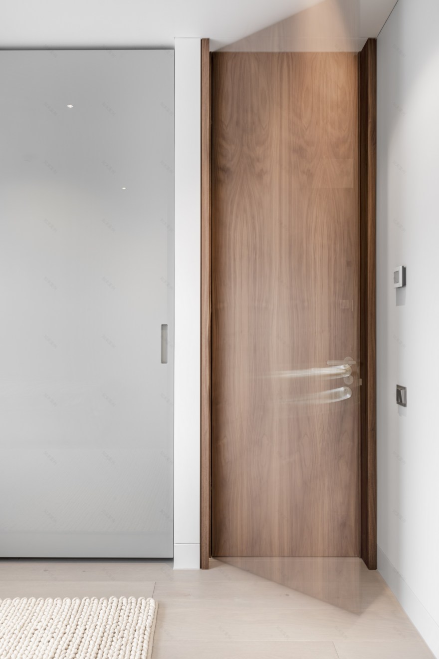 历史建筑中的透明轻盈之家-54