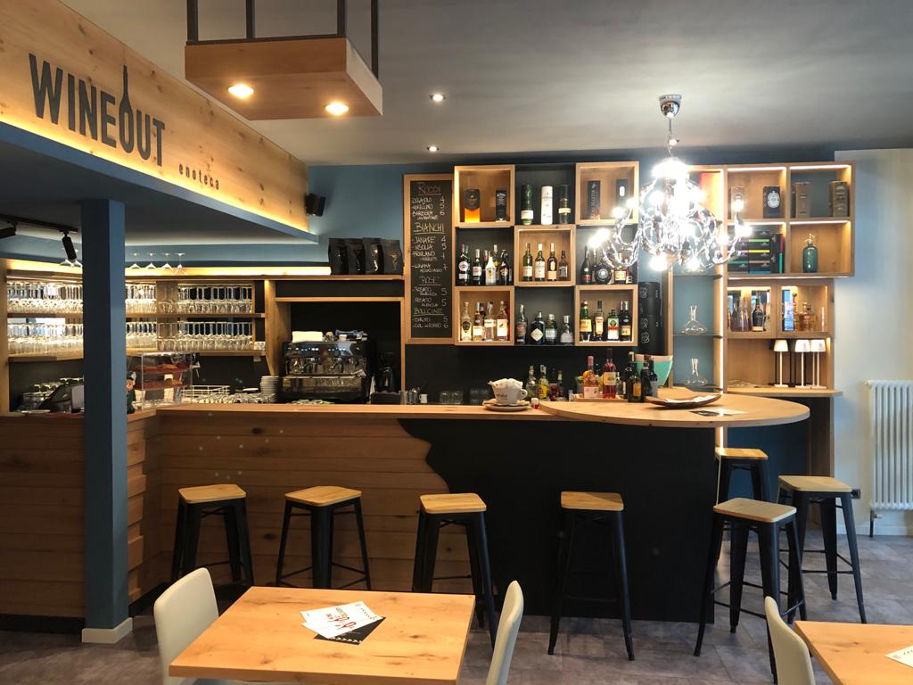 WineOut enoteca 现代工业风格设计丨意大利-2