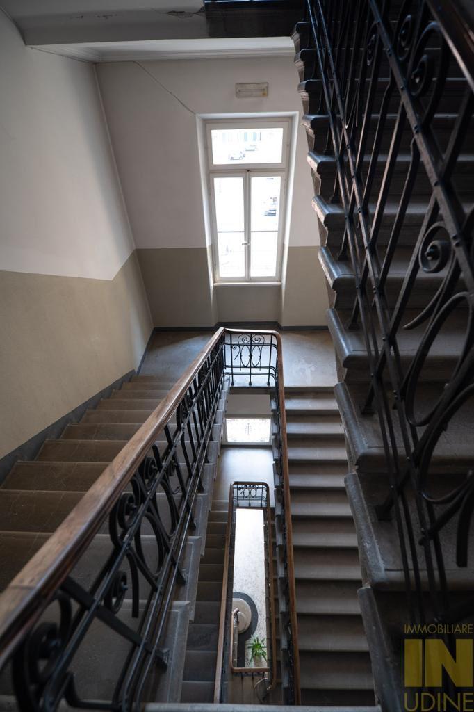 意大利乌迪内历史中心住宅改造，保守与现代的完美融合-13