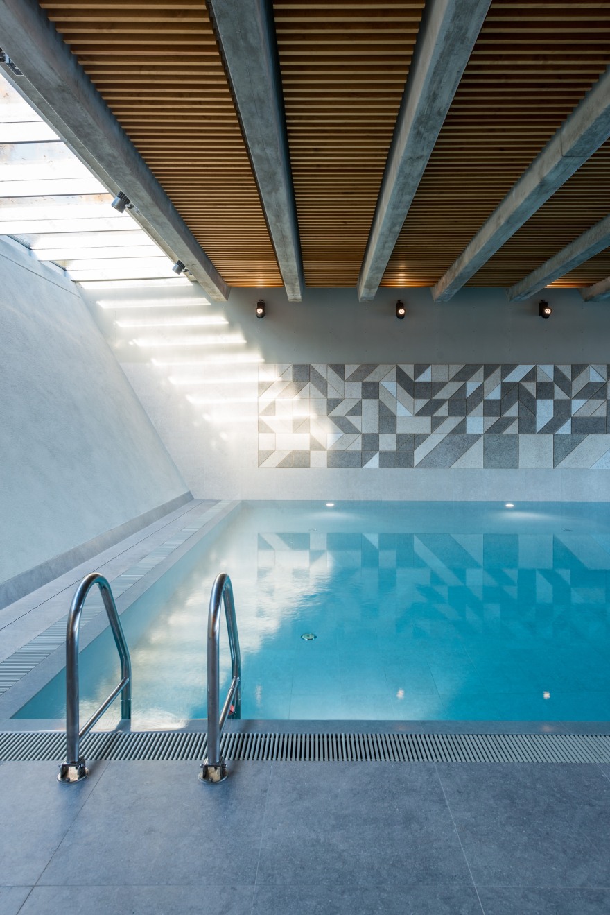 斯德哥尔摩群岛美景中的宁静泳池之家-0