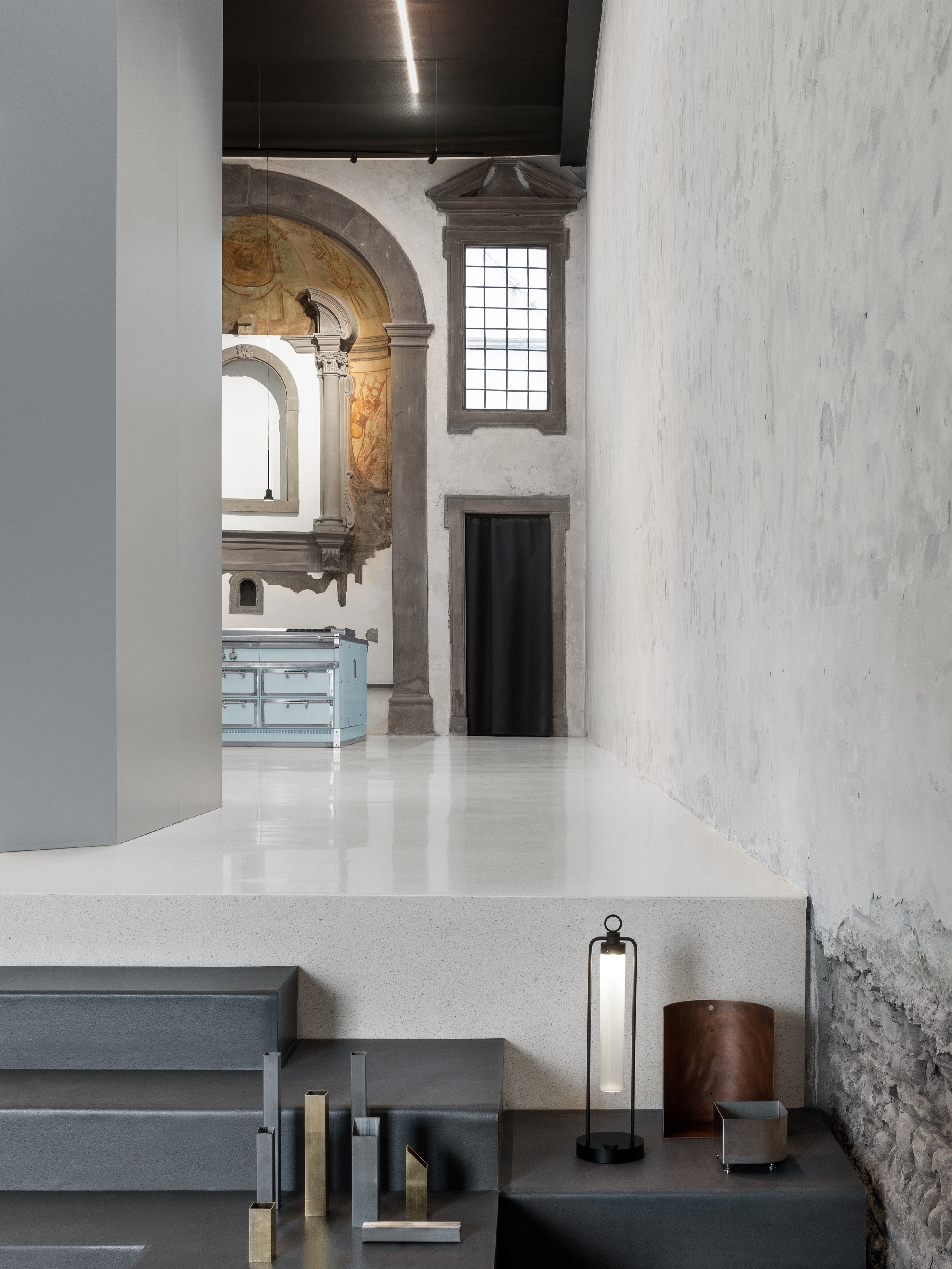 佛罗伦萨古 chapel 变身高定厨房展示空间-8