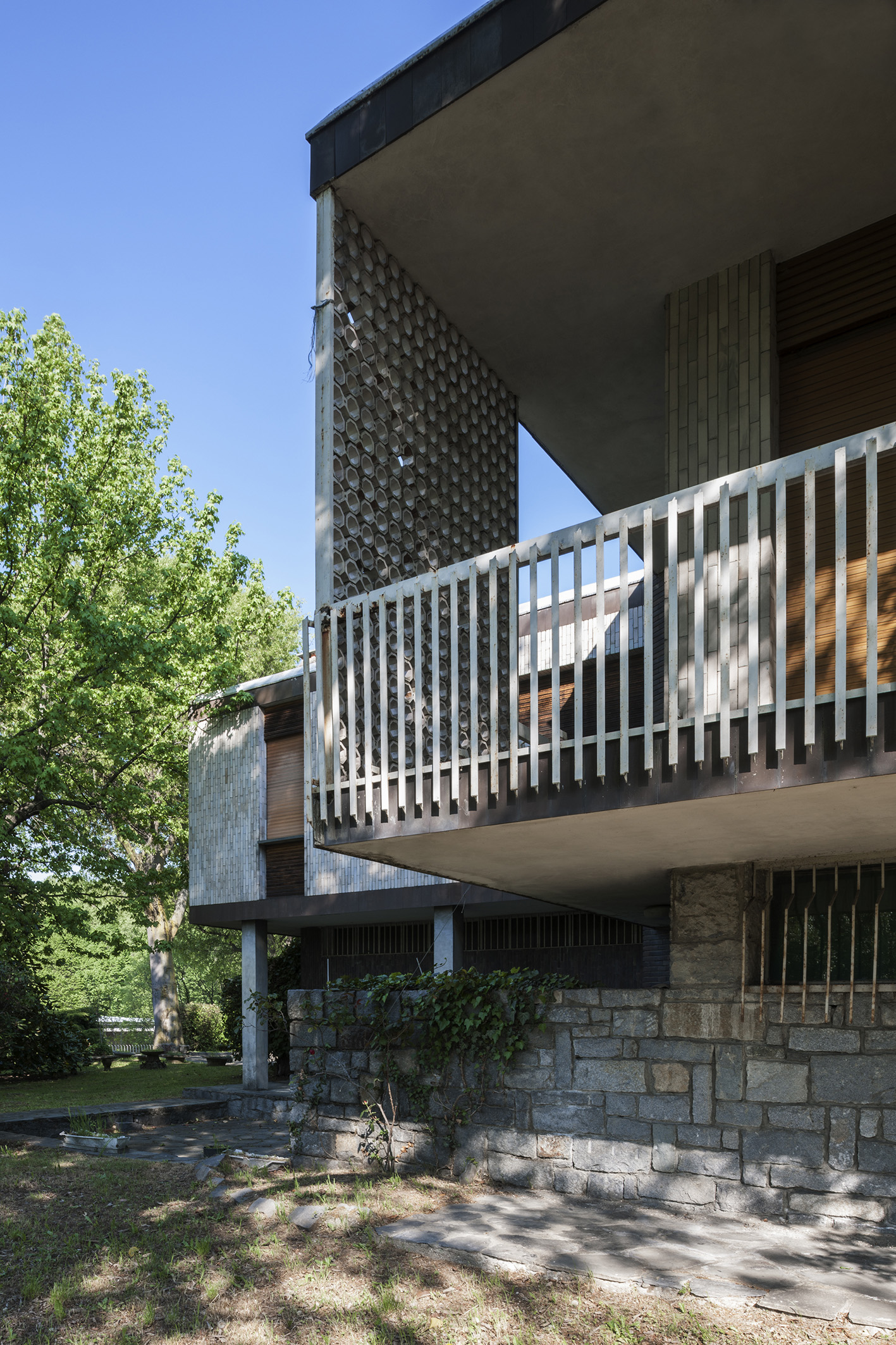 Olivetti 员工住宅·Tarpino 的 Villa Rossi 别墅设计-2