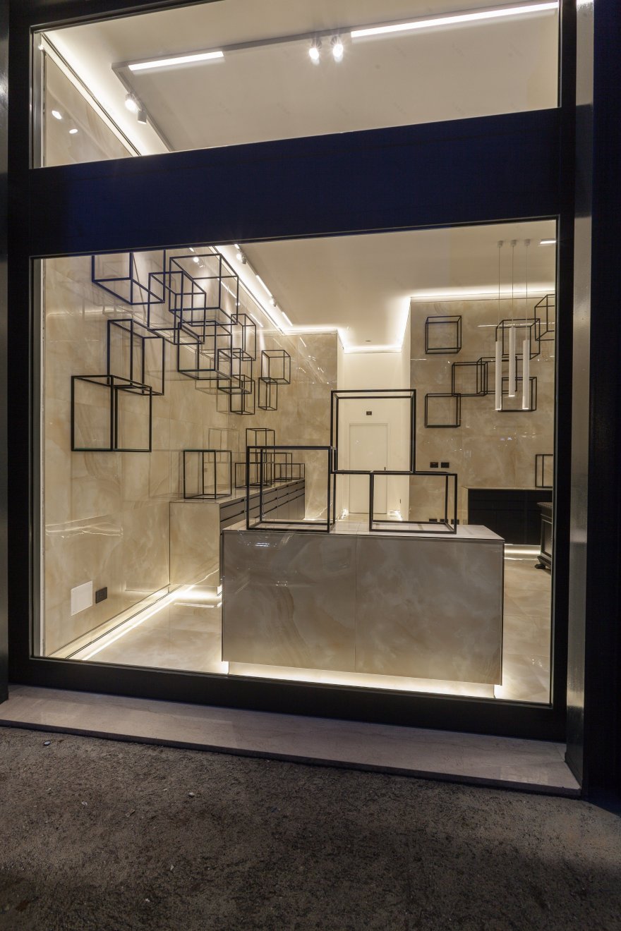 米兰香气云朵·尼基亚·吉拉迪的香水店设计-8