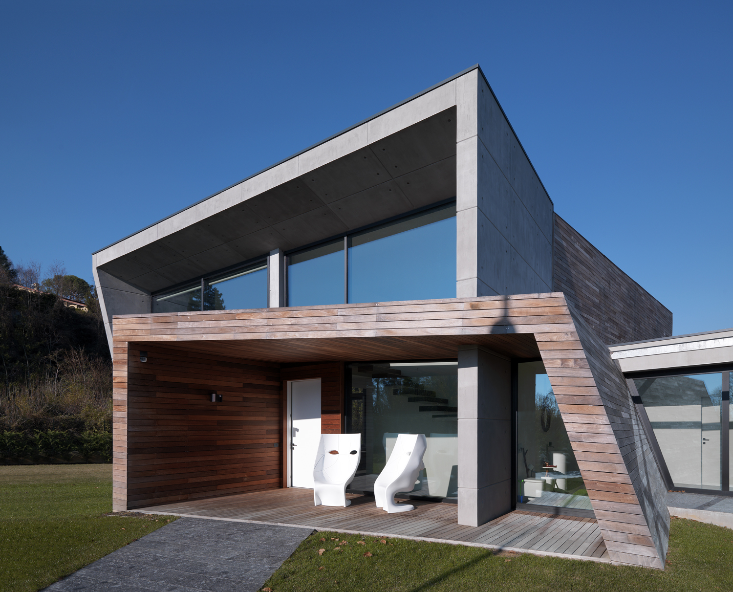 悬浮森林中的透明别墅-26