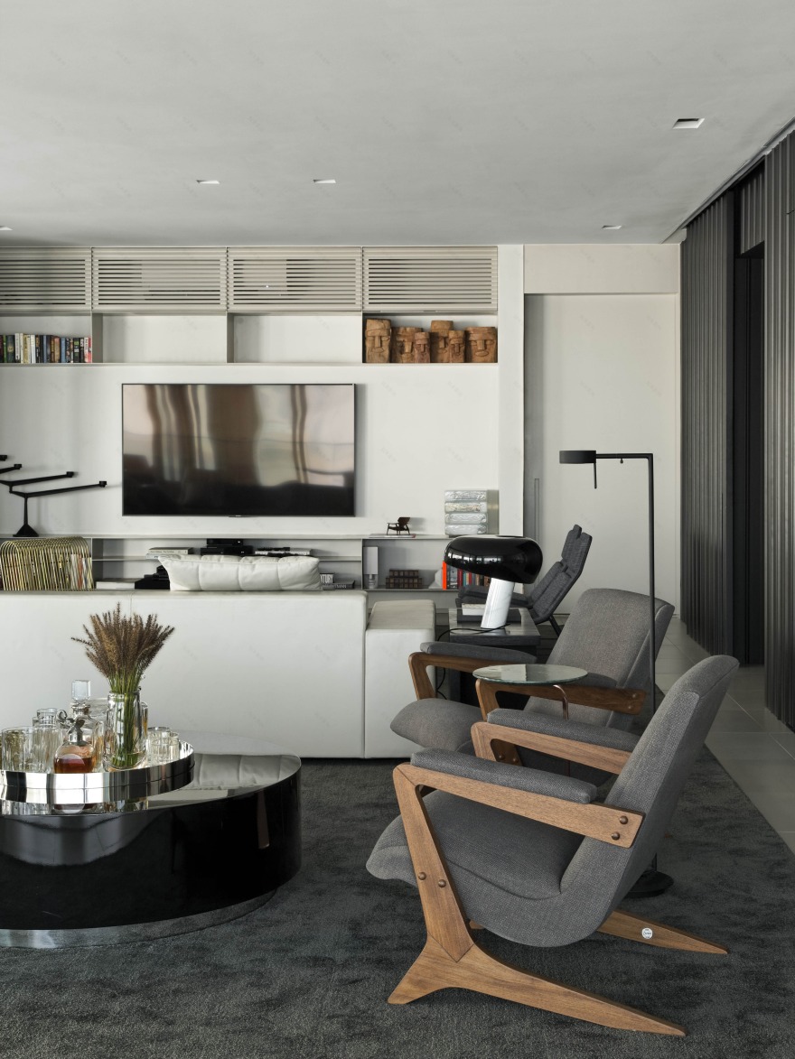 巴西设计公寓 | 工业风木饰面打造男性化魅力空间-10