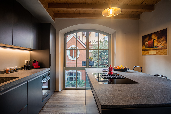 意大利别墅多元化风格设计,展现空间与光线的流动美-7