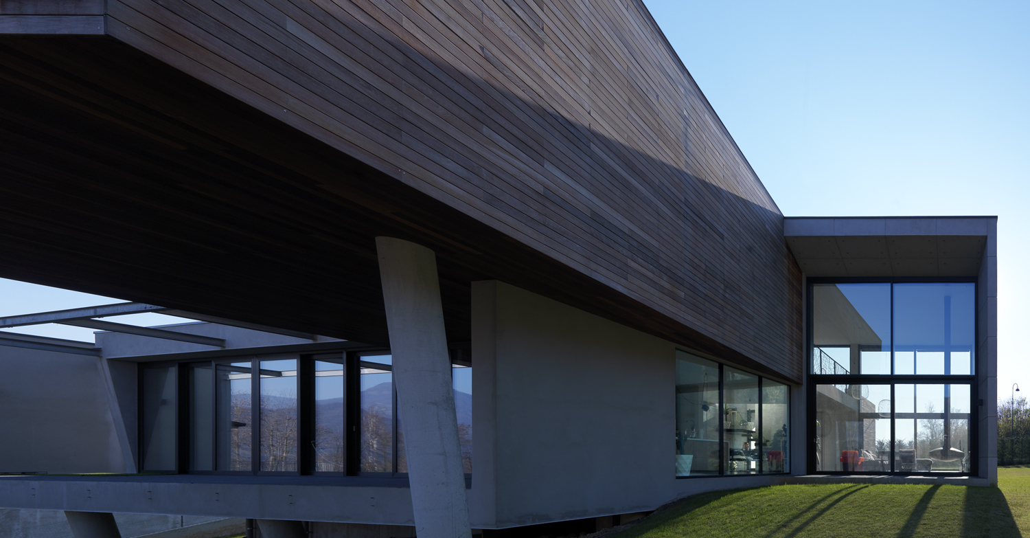 悬浮森林中的透明别墅-10