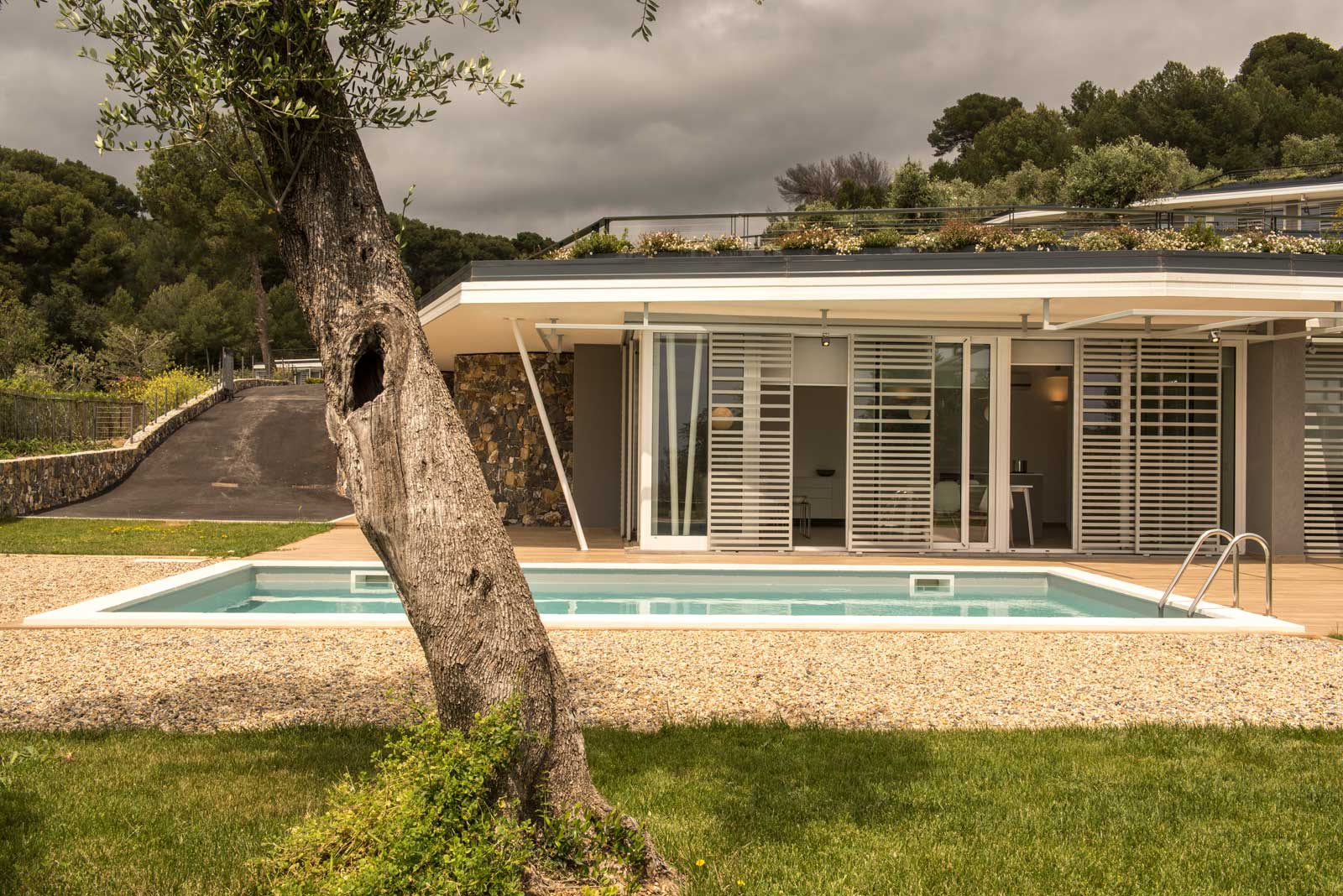 绿意盎然 | 意大利传统石屋的现代演绎-22