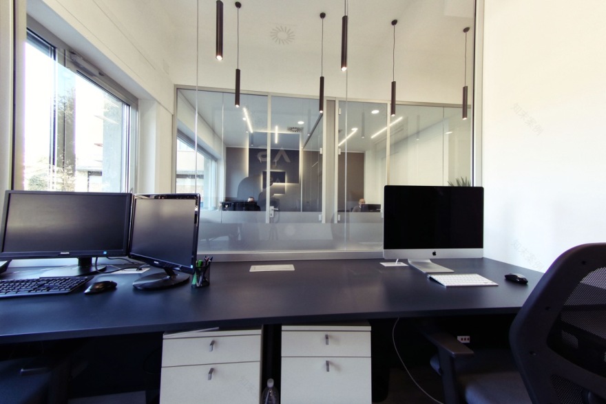 灵活舒适,功能齐全的办公室设计-5