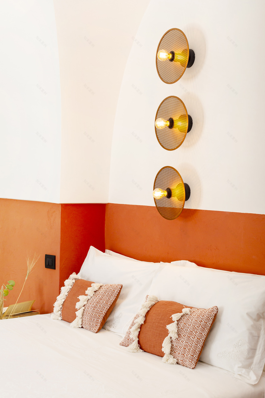 意大利风情传统公寓翻新,铁艺与石材的精致融合-10