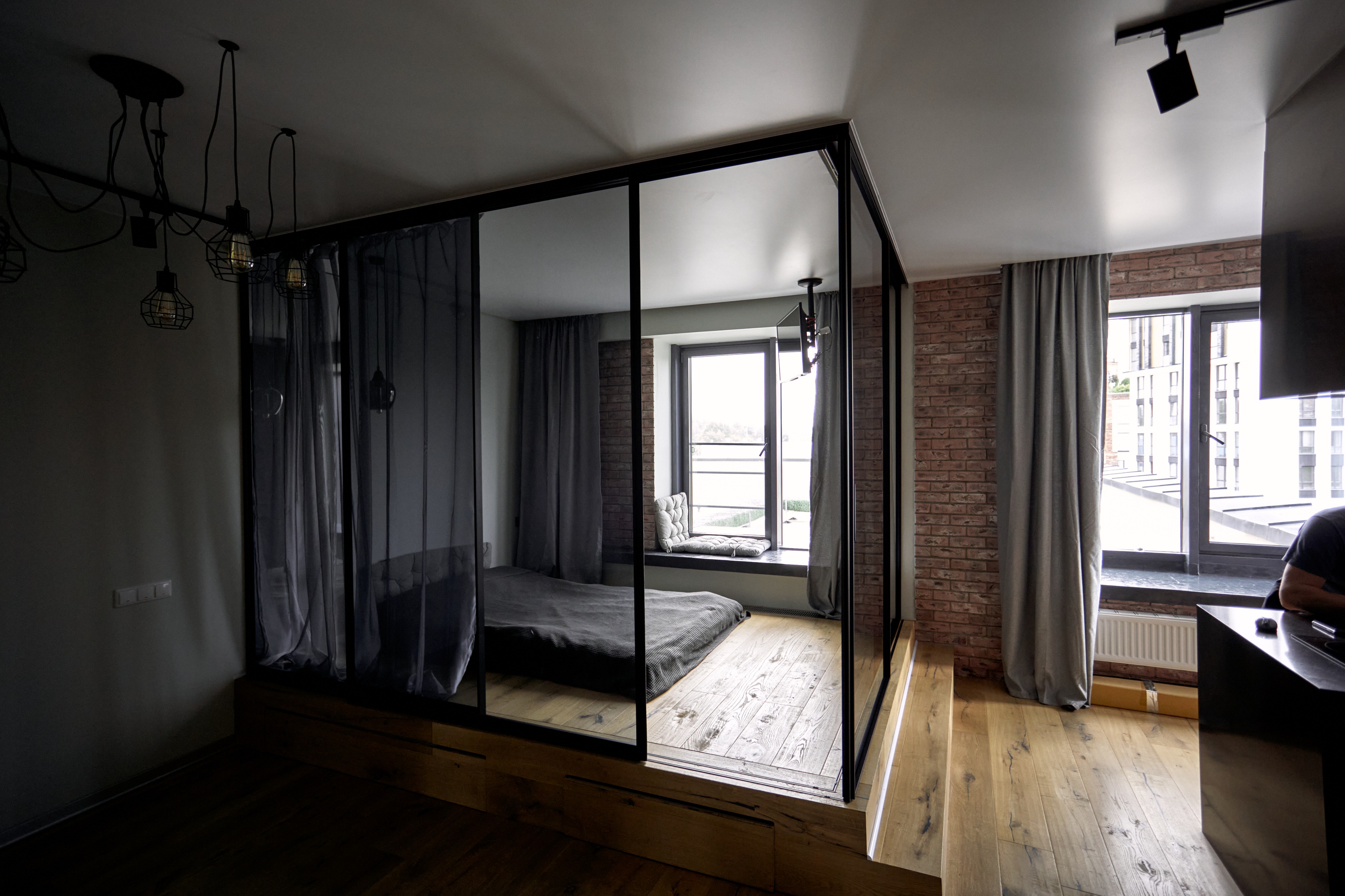 极简黑框玻璃门 | Raumplus 打造优雅室内空间-1