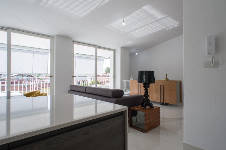 意外的别墅翻新,打造独特家庭住宅-12