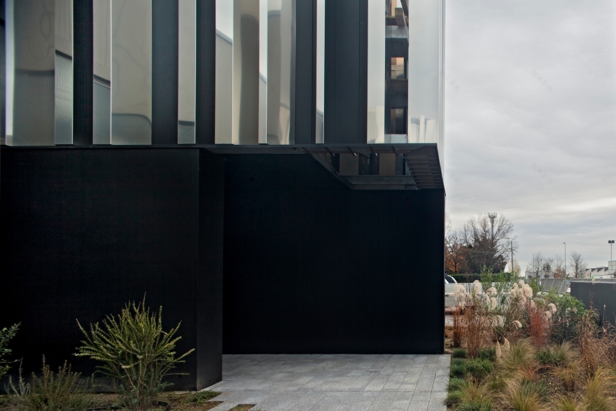 意式精益生产理念的办公空间展示-6