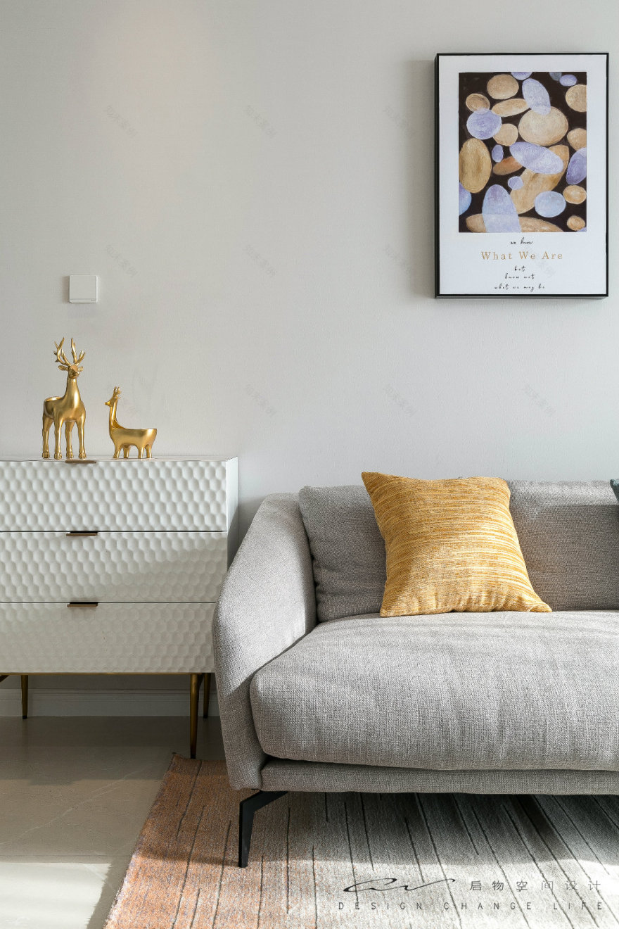 双主卧 90 平空间设计,木色电视墙与仿生植物的完美融合-52