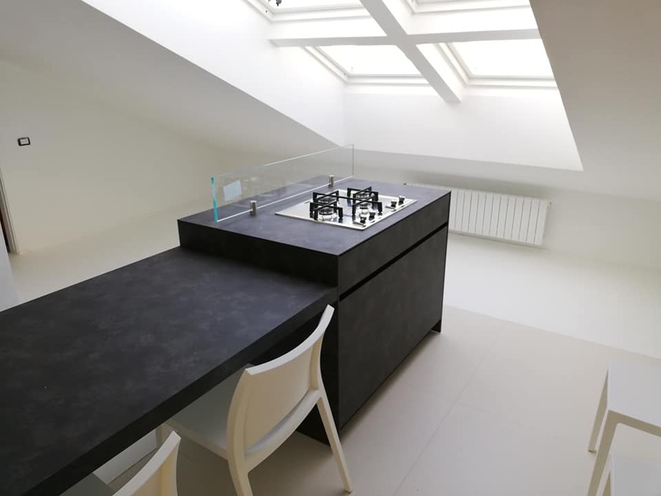 废弃阁楼的白色光芒变身记-2