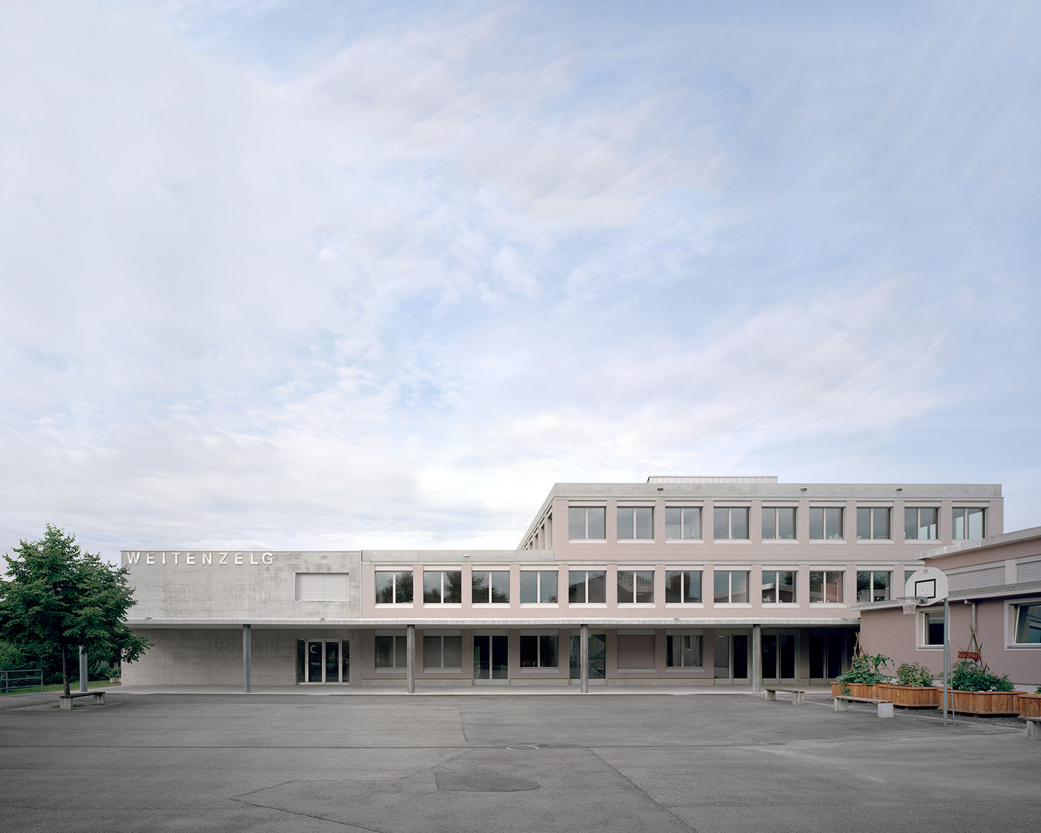 罗曼斯霍恩中学，瑞士/联系着过去与未来的教育空间-3