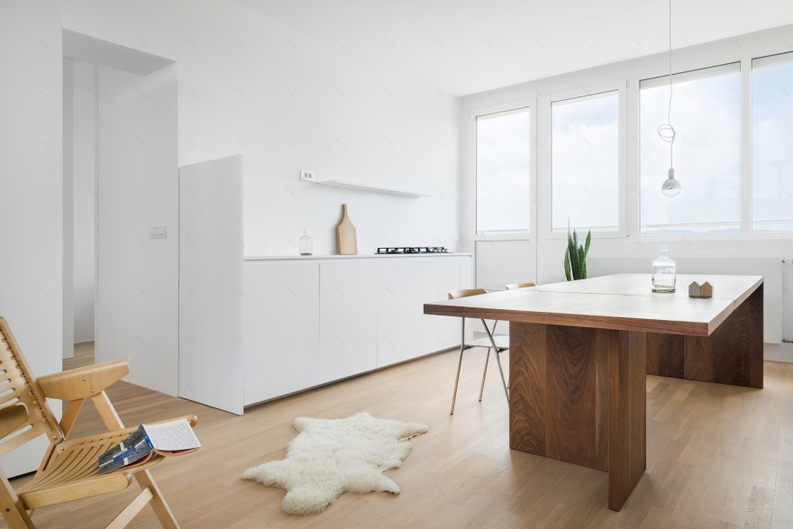 简约之居,城市之上的宁静空间-11