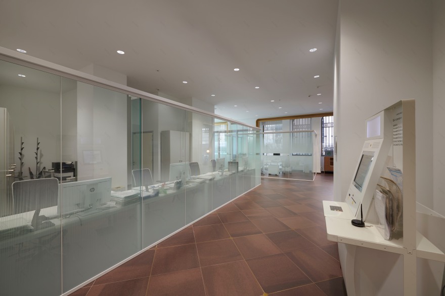 Crédit Agricole Cariparma 米兰新城市分行——创新客户体验的室内设计-4