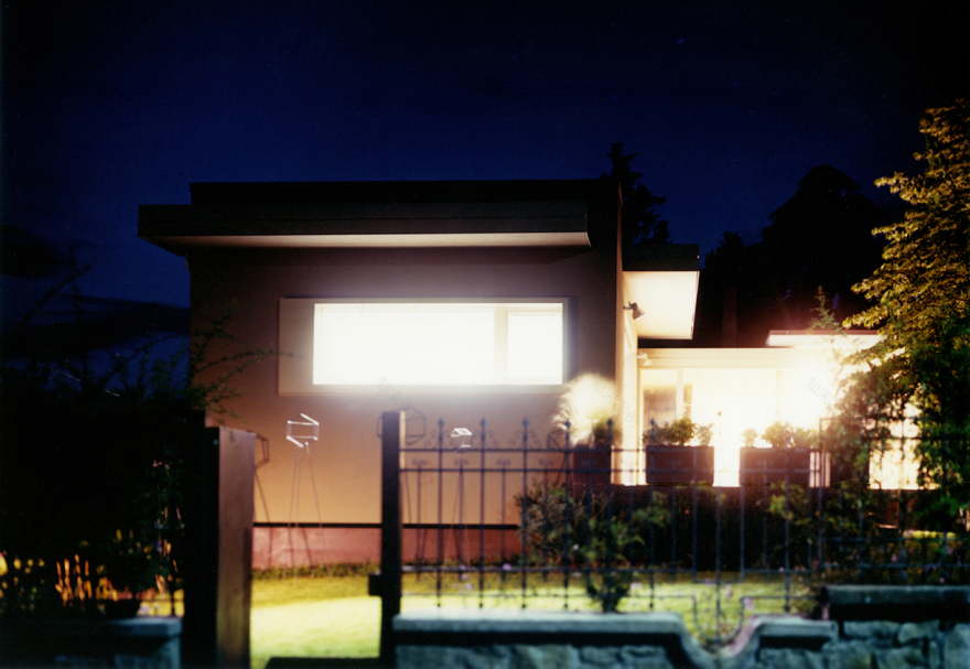 绿意盎然的家庭聚会别墅-1