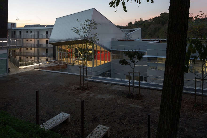 多功能综合体和·索奇尼-5