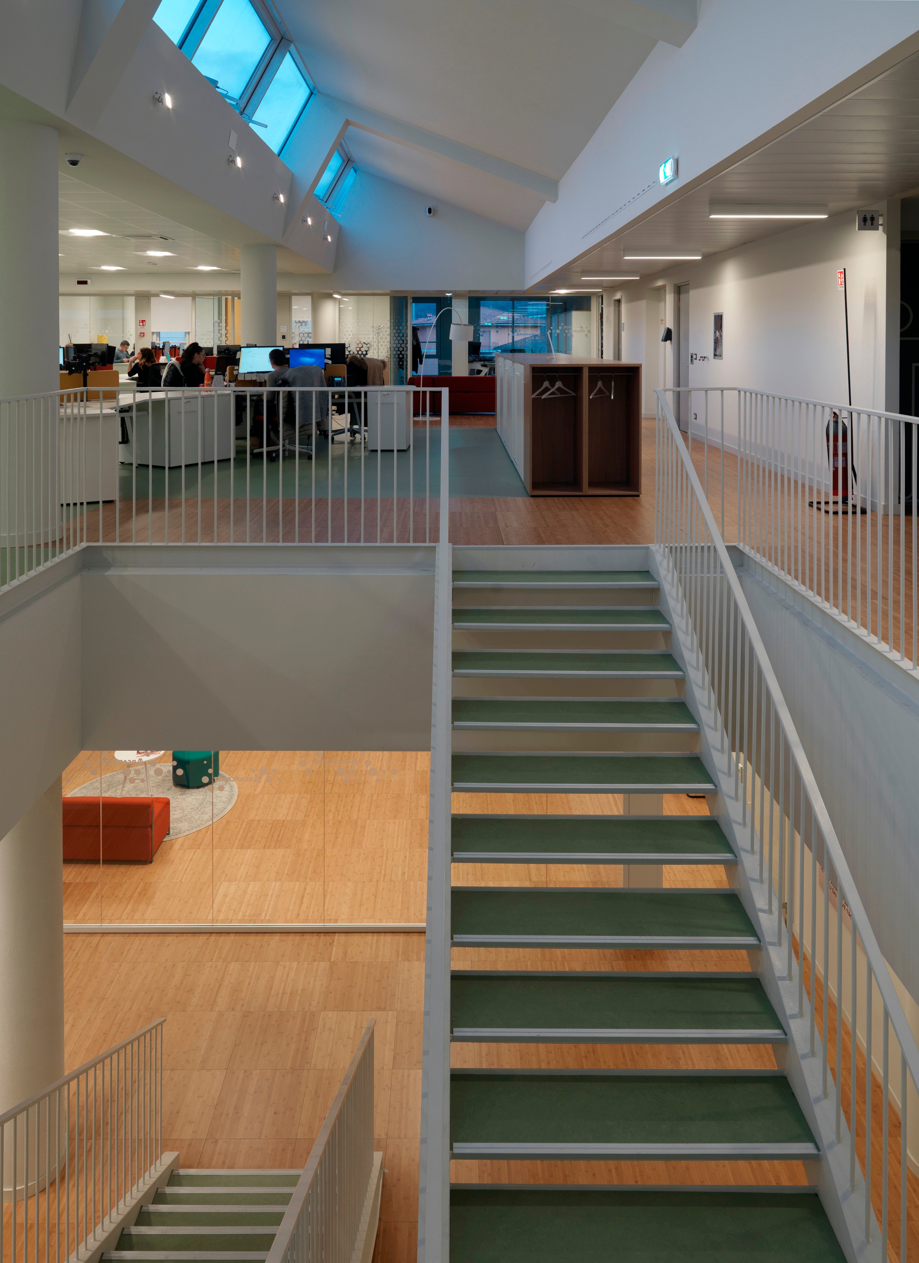 废弃工厂变身为绿色环保的 Arcaplanet 总部-4