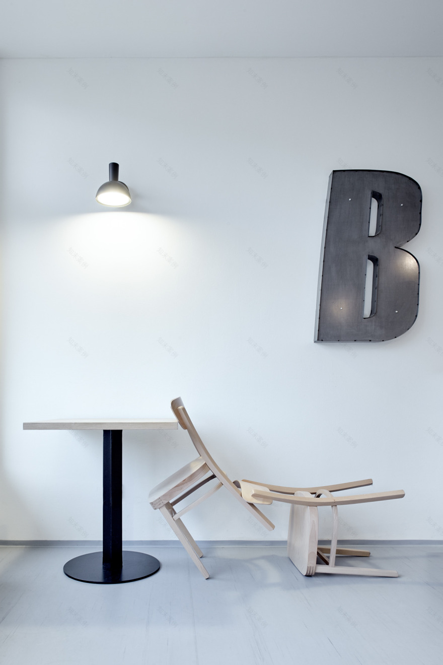 布拉格 Francin Bistro | 家庭式咖啡馆的温馨设计-2