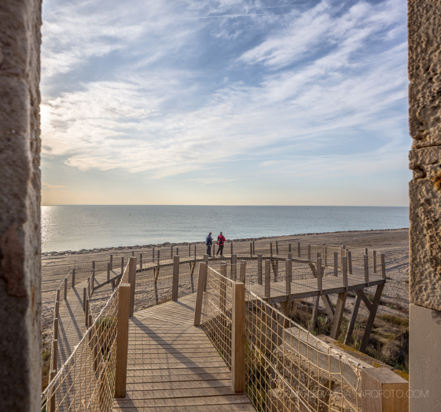 浪漫废墟变身观鸟台——'El Semáforo'别墅改造-27