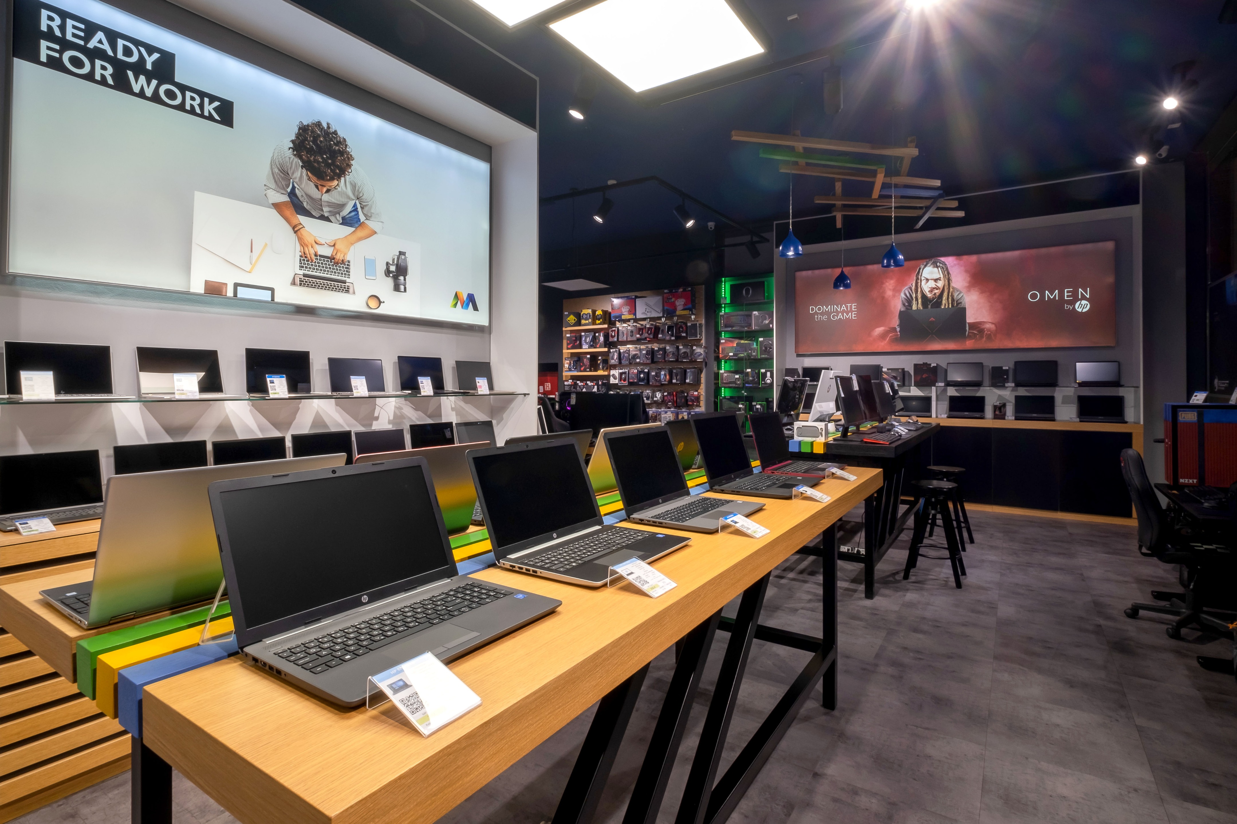 Multicom 专卖店室内设计丨波德戈里察丨Brigada 创意团队-0