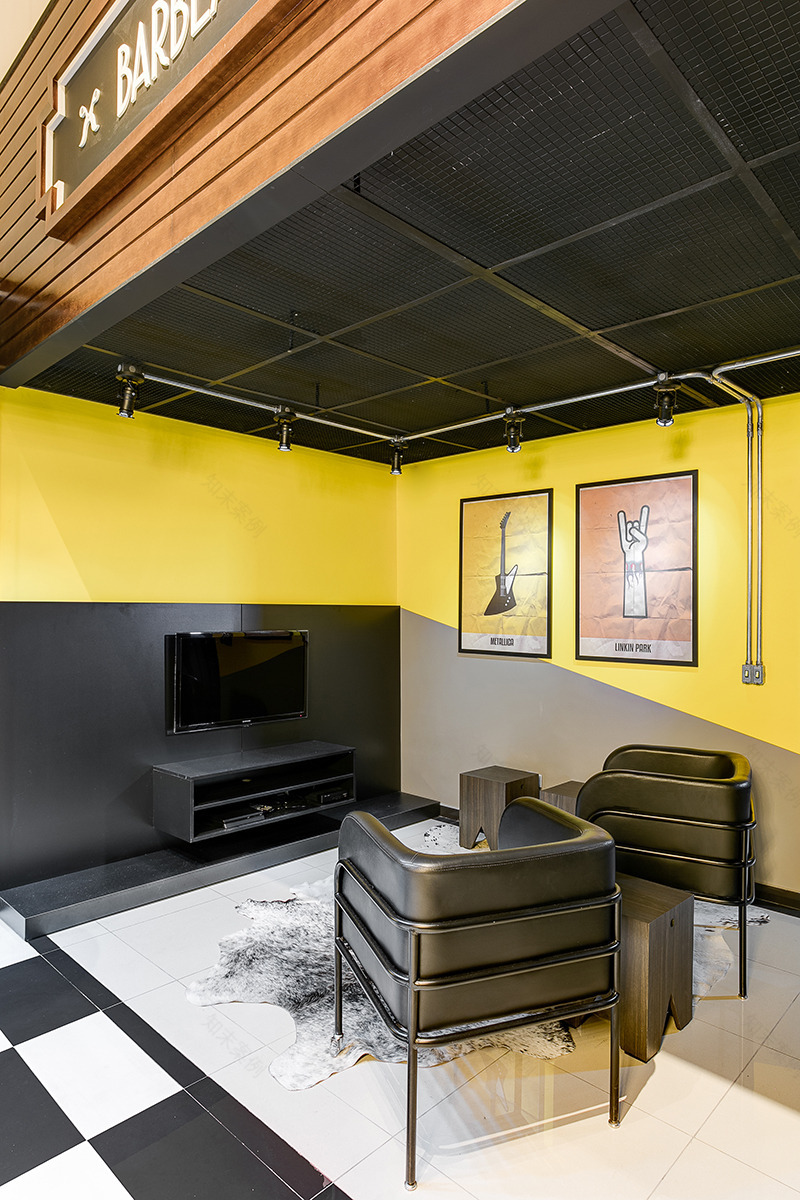 巴西工业风理发店设计-3