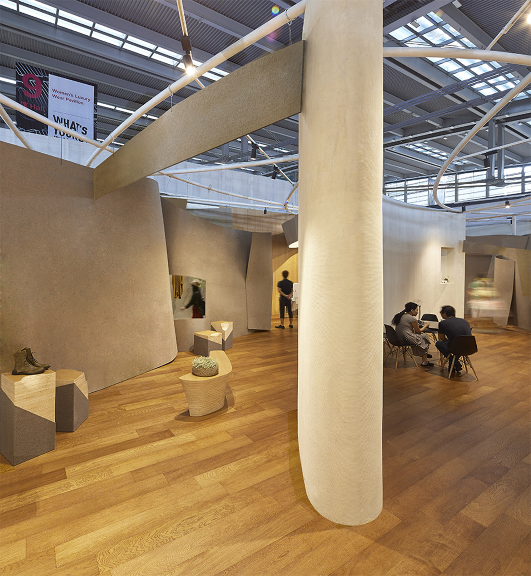 “悬浮毛毡”概念展厅，深圳/柔软的迷宫-16