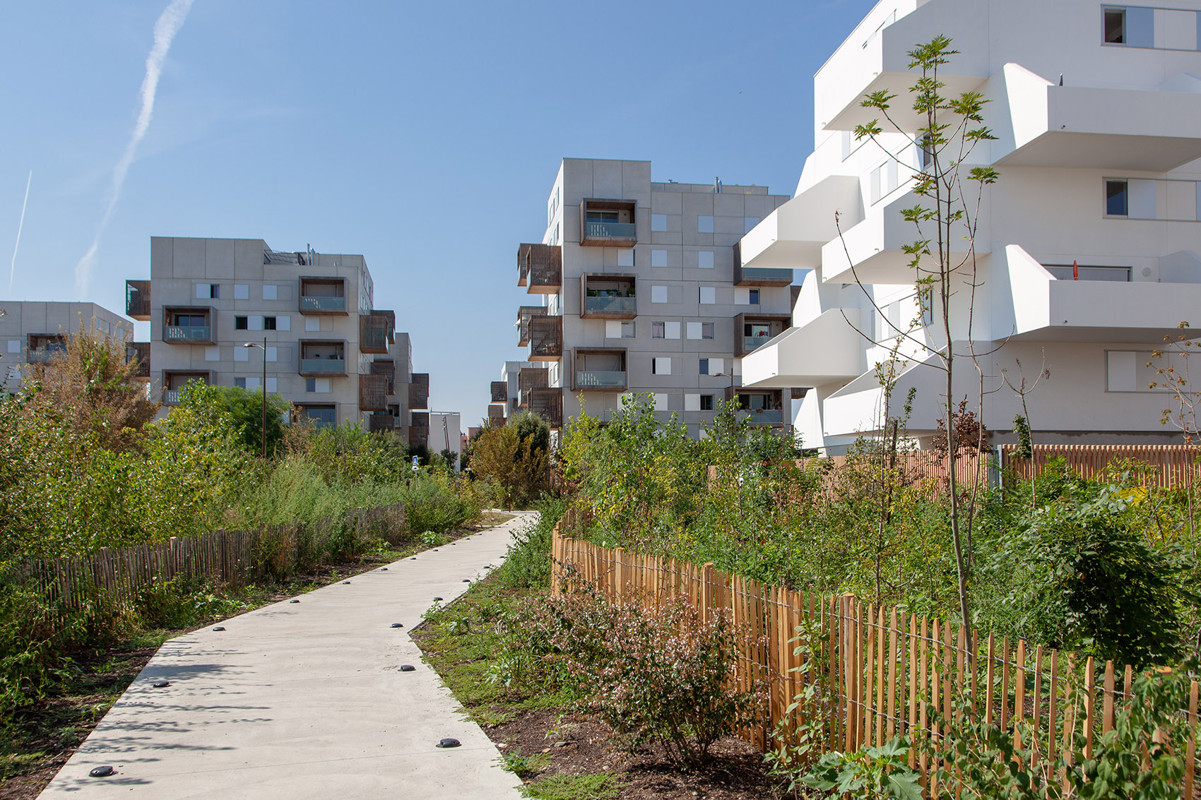 Square Maïmat住宅区更新，法国/释放公共空间，连接社区居民-60