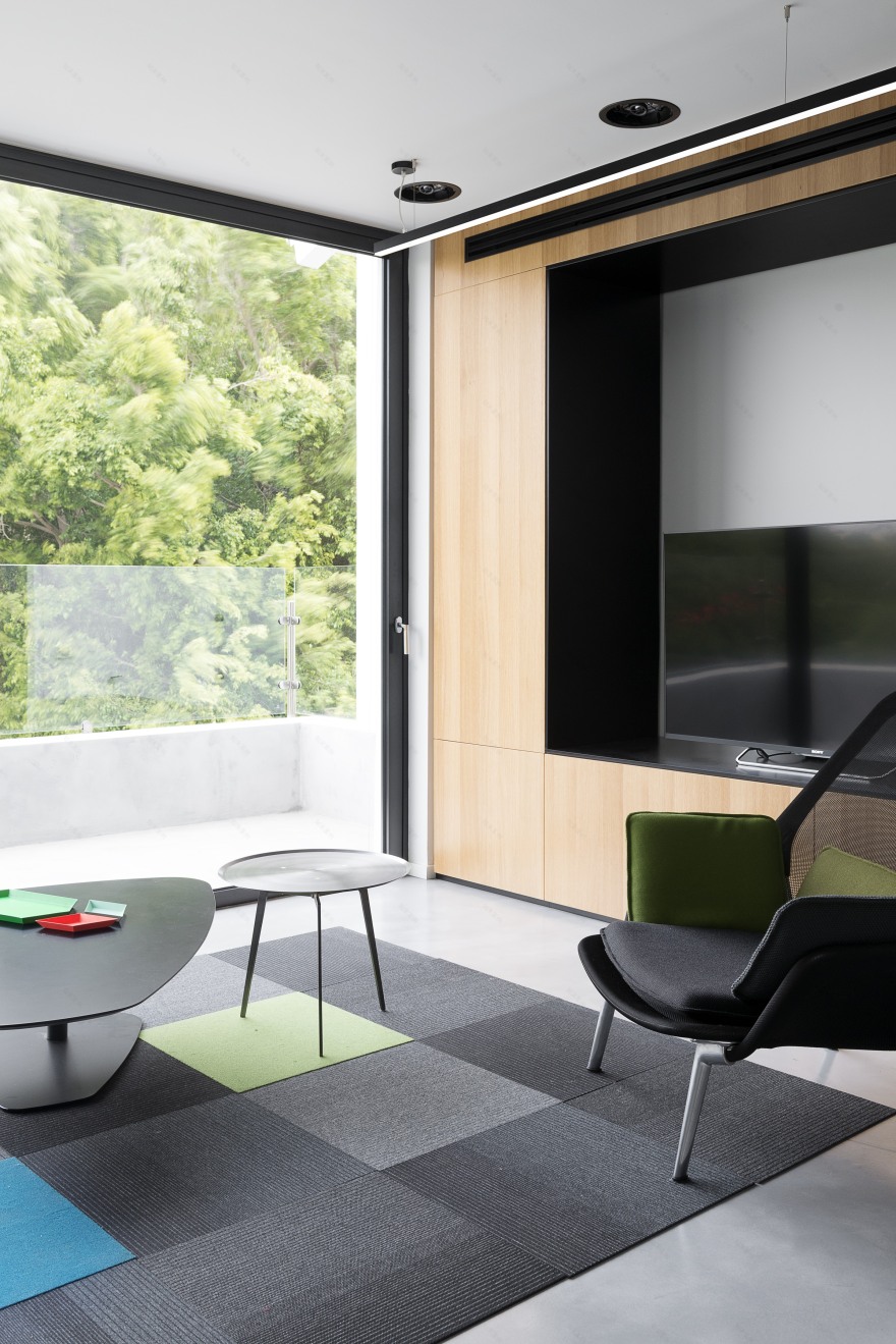 梅亚·加巴伊别墅设计 | 魔力柜贯穿空间-5